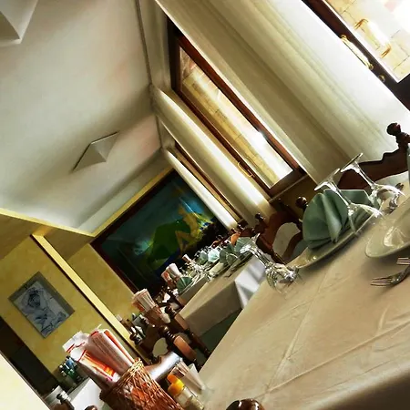 Hotel Milano 3*